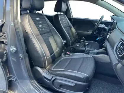 Photo 14 Kia Stonic  1.0 T-GDi 120ch MHEV GT Line