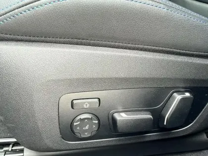 Photo 24 BMW Serie 3 Série 3 Touring 330eA 292ch M Sport