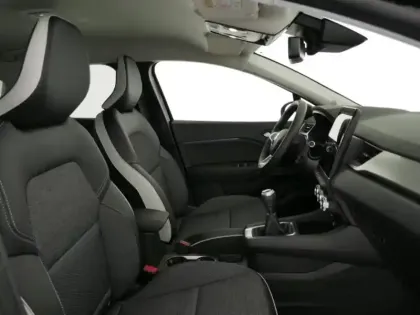 Photo 14 Renault Captur  1.3 TCe mild hybrid 140ch Techno