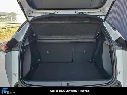 Photo 5 Peugeot 2008  1.2 Hybrid 145ch Style e-DCS6