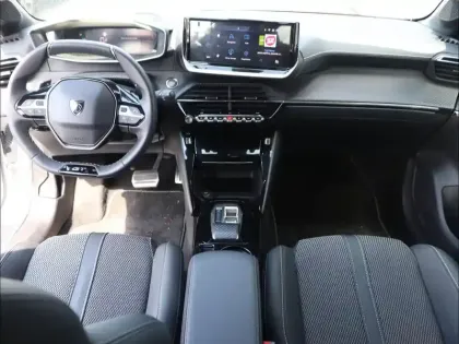 Photo 7 Peugeot 208  1.2 Hybrid 110ch GT e-DCS6