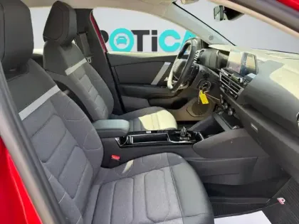 Photo 29 Citroën C4  1.2 PureTech 130ch S&S PLUS Automatique