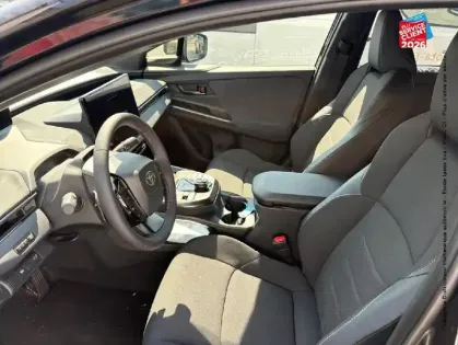 Photo 14 Toyota C-HR + 224ch 77kWh Design Grande Autonomie NG25