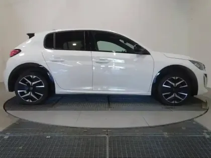 Photo 5 Peugeot 208  1.2 Hybrid 136ch GT e-DCS6
