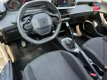 Photo 14 Peugeot 2008  1.2 PureTech 100ch S&S Style