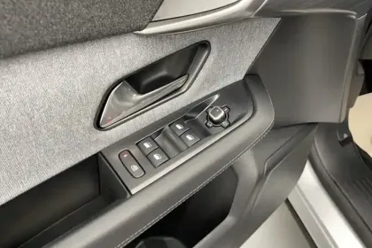 Photo 38 Opel Grandland  1.2 Turbo Hybrid 145 ch e-DCT6