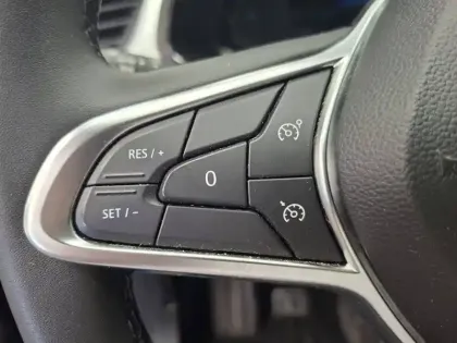 Photo 33 Renault Captur  E-Tech full hybrid 145