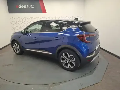 Photo 9 Renault Captur  E-Tech full hybrid 145