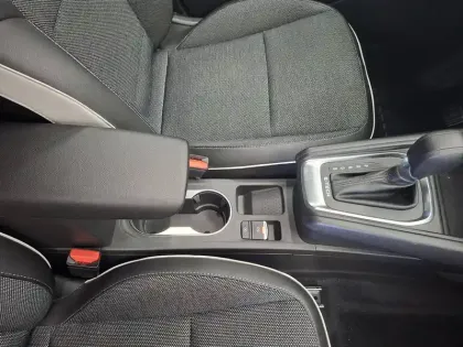 Photo 25 Renault Captur  E-Tech full hybrid 145