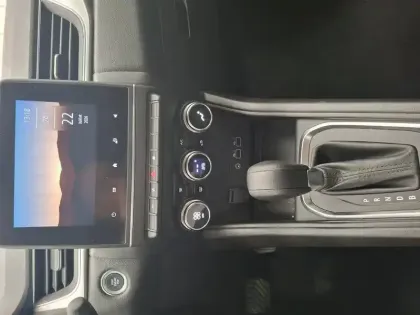 Photo 36 Renault Captur  E-Tech full hybrid 145