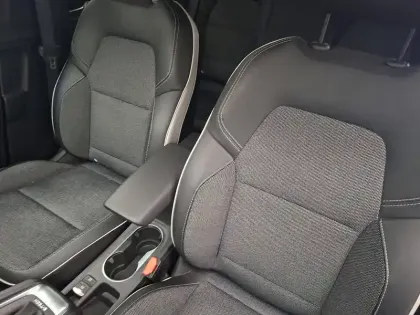 Photo 30 Renault Captur  E-Tech full hybrid 145