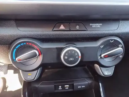 Photo 19 Kia Rio  1.2L 84 ch ISG