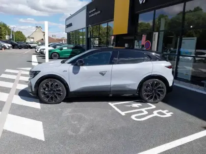 Photo 13 Renault Megane  E-Tech 220 ch autonomie confort