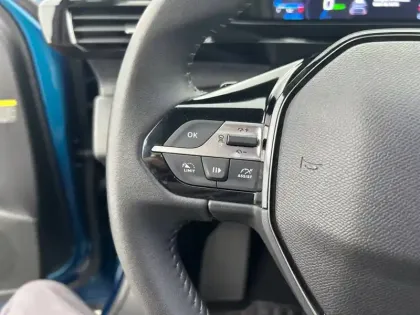 Photo 18 Peugeot 408  PHEV 180 e-EAT8