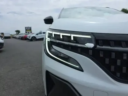 Photo 8 Renault Austral  E-Tech hybrid 200