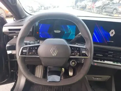 Photo 10 Renault Clio  E-Tech full hybrid 160 ch