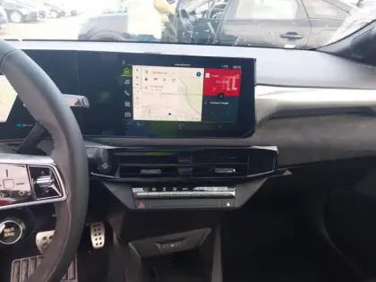 Photo 13 Renault Clio  E-Tech full hybrid 160 ch