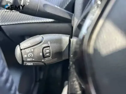 Photo 12 Peugeot 208  Electrique 50 kWh 136ch