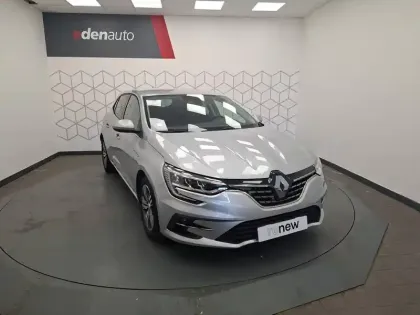 Photo 6 Renault Megane Mégane IV Berline TCe 140 FAP - 21N