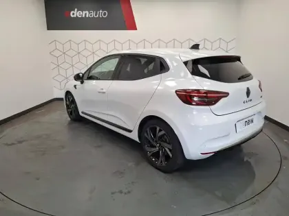 Photo 11 Renault Clio  E-Tech hybride 145