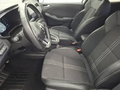 Photo 36 Renault Clio  E-Tech hybride 145