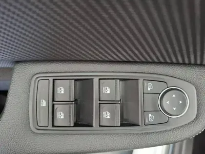 Photo 38 Renault Clio  E-Tech hybride 145
