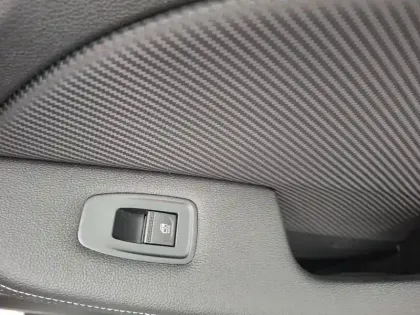 Photo 23 Renault Clio  E-Tech hybride 145