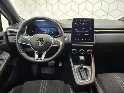 Photo 33 Renault Clio  E-Tech hybride 145
