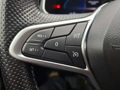 Photo 45 Renault Clio  E-Tech hybride 145
