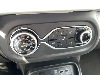 Photo 12 Renault Twingo  III Achat Intégral - 21