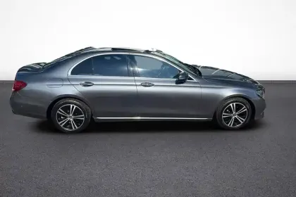 Photo 6 Mercedes Classe E  220 d 9G-Tronic