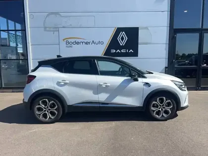 Photo 5 Renault Captur  E-Tech full hybrid 145