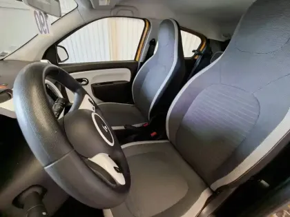 Photo 16 Renault Twingo  III E-Tech