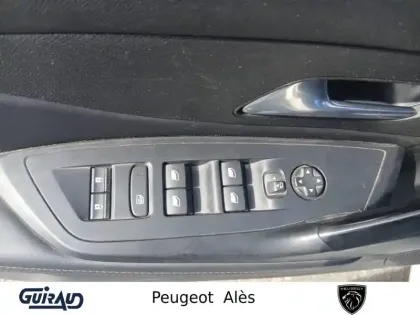 Photo 12 Peugeot 308  SW PHEV 180 e-EAT8