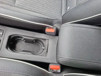 Photo 5 Renault Clio  E-Tech full hybrid 145