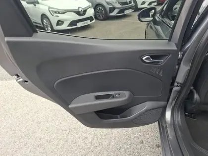 Photo 26 Renault Clio  E-Tech full hybrid 145