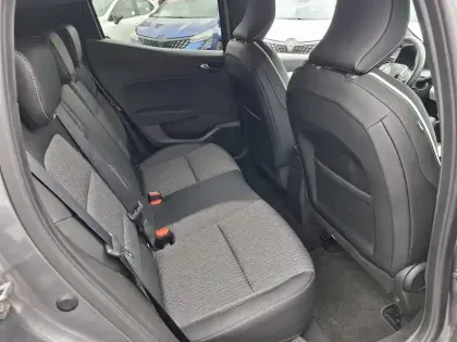 Photo 24 Renault Clio  E-Tech full hybrid 145