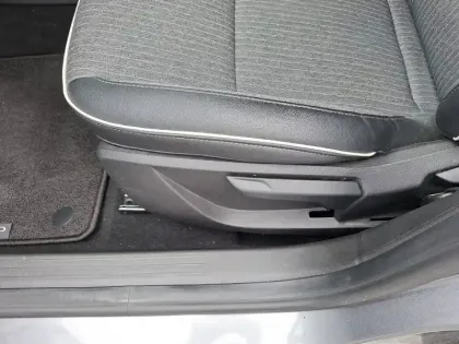 Photo 15 Renault Clio  E-Tech full hybrid 145