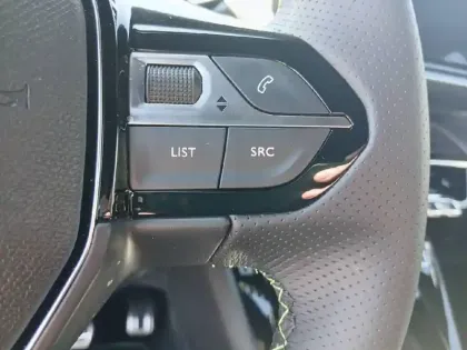Photo 14 Peugeot 208  Hybrid 145 ch e-DCS6