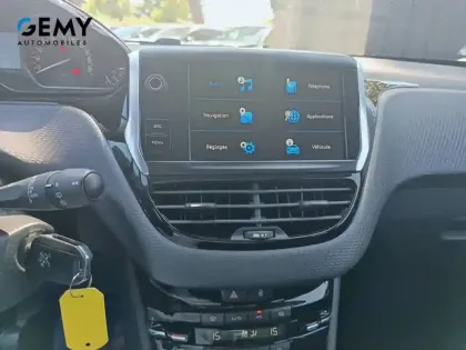 Photo 14 Peugeot 208  PureTech 110ch S&S BVM6