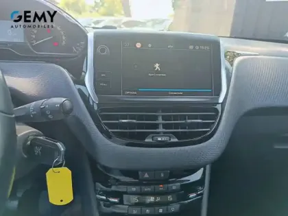 Photo 17 Peugeot 208  PureTech 110ch S&S BVM6