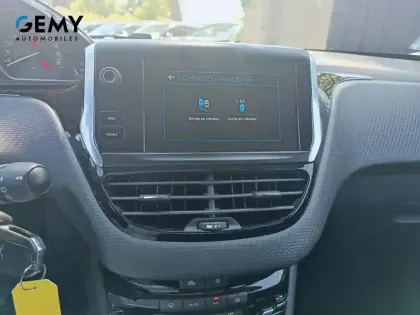 Photo 20 Peugeot 208  PureTech 110ch S&S BVM6