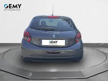 Photo 31 Peugeot 208  PureTech 110ch S&S BVM6
