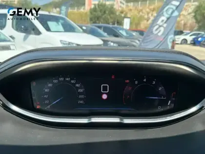 Photo 15 Peugeot 5008  PureTech 130ch S&S BVM6