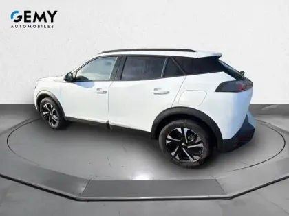 Photo 33 Peugeot 2008  PureTech 130 S&S EAT8