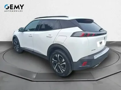 Photo 6 Peugeot 2008  PureTech 130 S&S EAT8