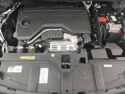 Photo 11 Peugeot 5008  Hybrid 136 e-DCS6