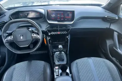 Photo 15 Peugeot 2008  PureTech 100 S&S BVM6