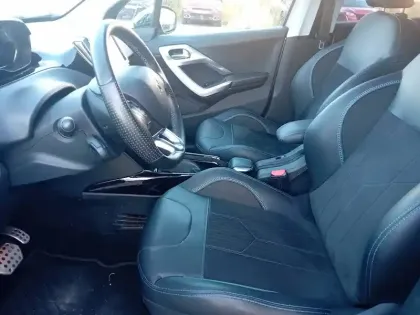 Photo 8 Peugeot 2008  1.2 PureTech 110ch S&S EAT6