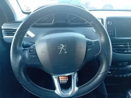 Photo 17 Peugeot 2008  1.2 PureTech 110ch S&S EAT6
